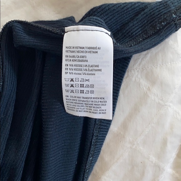 American Eagle black tank - Picture 5 of 6